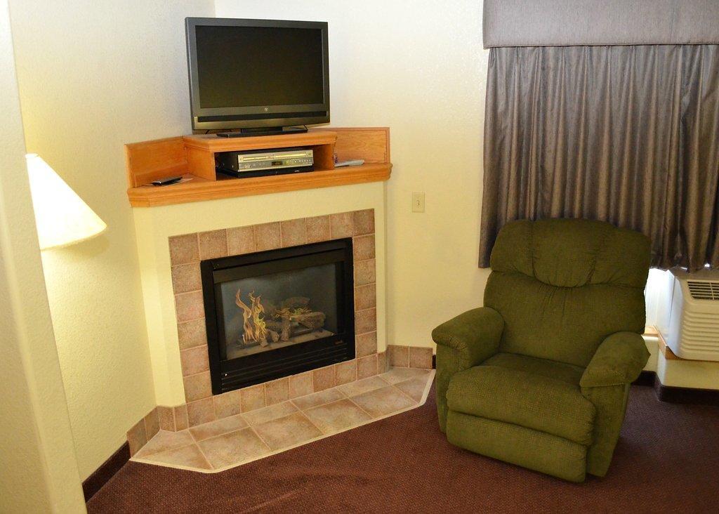 Fossil Creek Hotel & Suites Russell Dış mekan fotoğraf