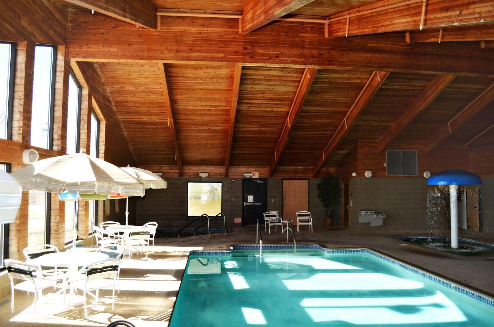 Fossil Creek Hotel & Suites Russell Dış mekan fotoğraf